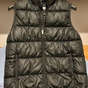 Old Navy Youth Puffy Vest Large (10-12) Great Condition